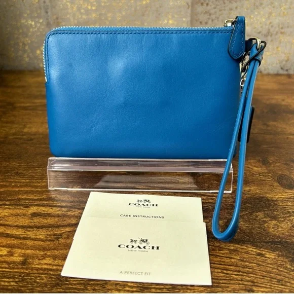 Coach Vibrant Blue Wristlet Clutch - Picture 2 of 5